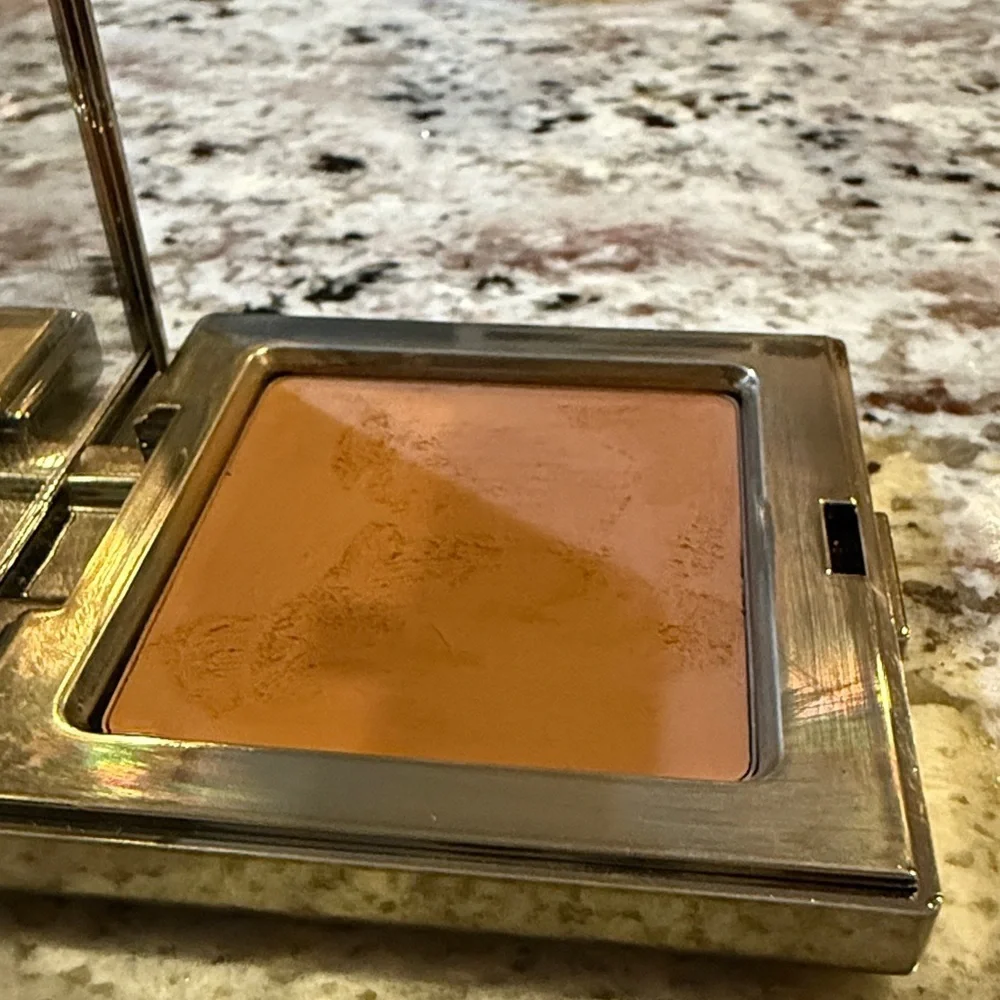 LAURA MERCIER J'ADORE LE SOLEIL MATTE VEIL CREME BRONZER